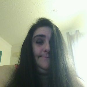 Meet your Posher, Dee